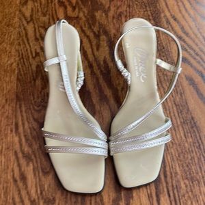 ONEX Rhinestone GOLD Strappy Sandal size 40 (9.5) NWOT *never worn*